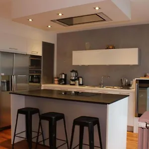 Le Jane : Centre Ville, Garage, Balcon Appartement